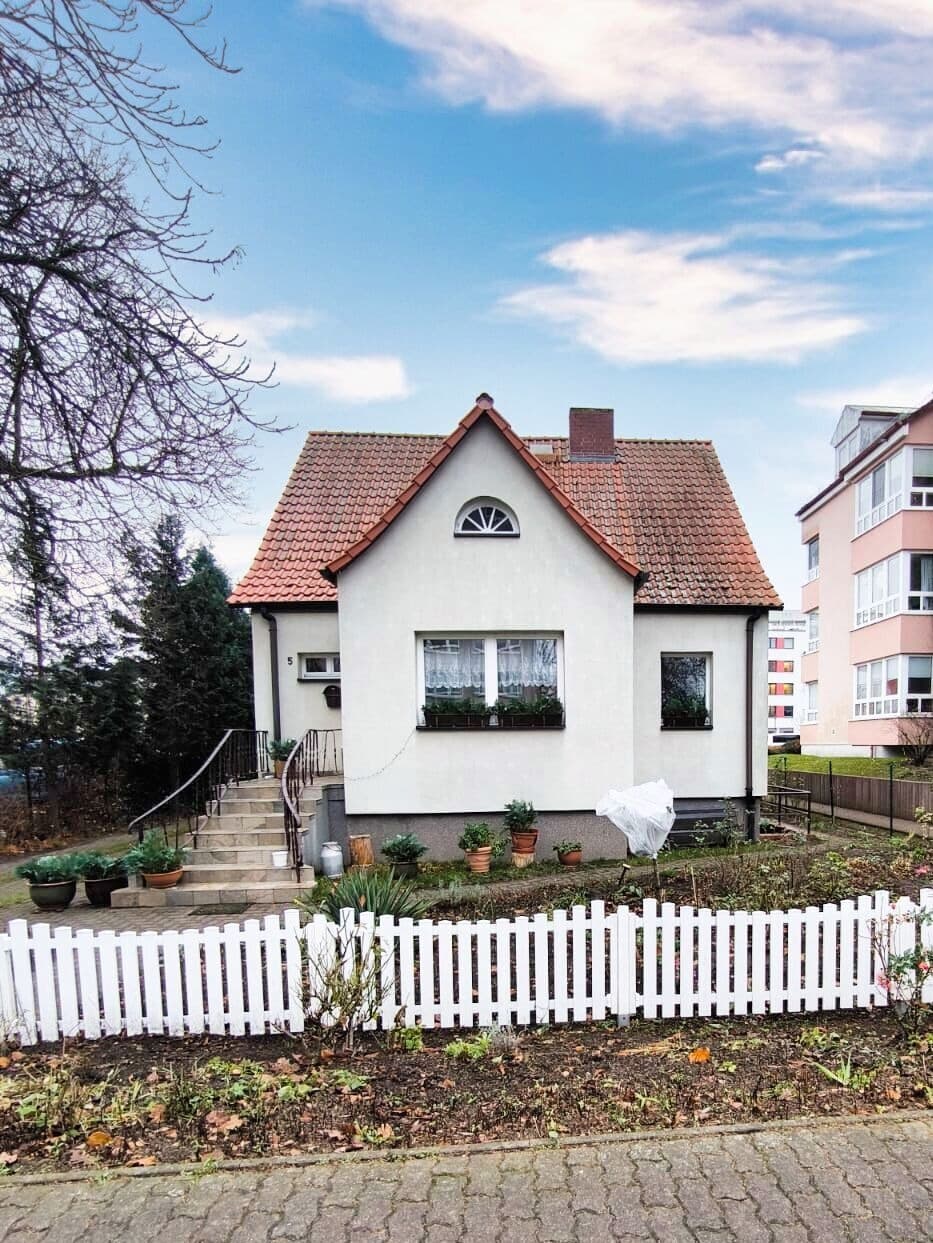 Einfamilienhaus mit Garage – nur wenige Gehminuten zum Tollensesee und ins Stadtzentrum